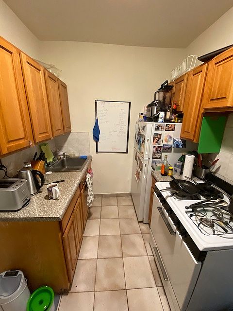 2nd image of 32-30 41st St #C5