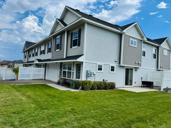 4790 Equine Trl, Woodbury, MN 55129