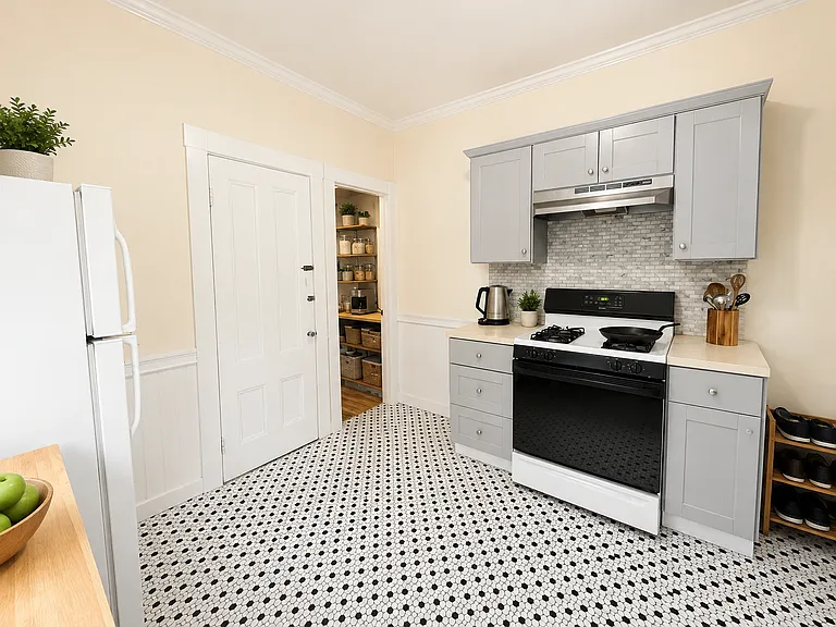 7 Stanford St #2 — Photo 4