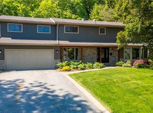 94 Dorchester Dr, Grimsby, ON L3M 1A8