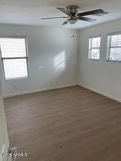 8516 S 55th Dr — Photo 16