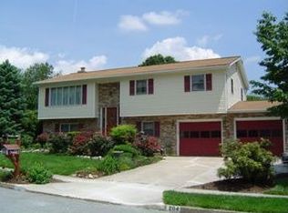 204 Beaver Dr, Mechanicsburg, PA 17050