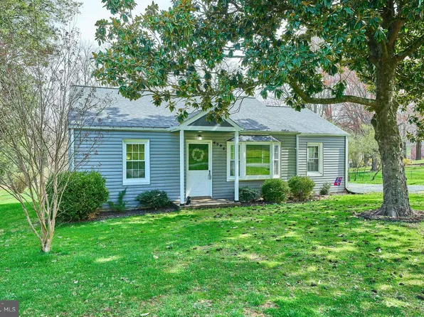 6495 Briggs Rd, Warrenton, VA 20187