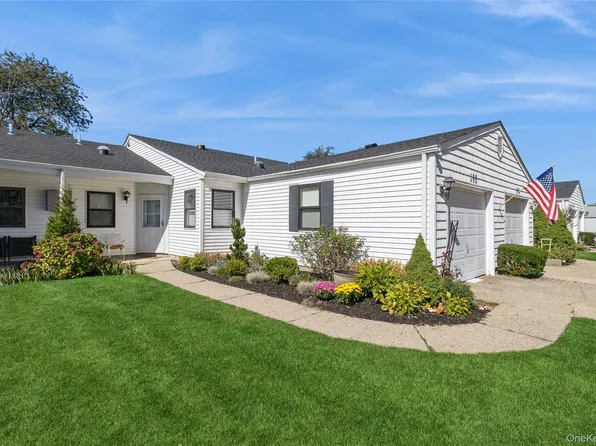 155 Knolls Drive #155, Stony Brook, NY 11790