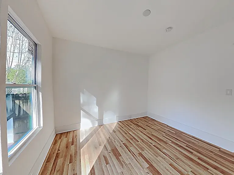 1222 E Kaley St — Photo 7