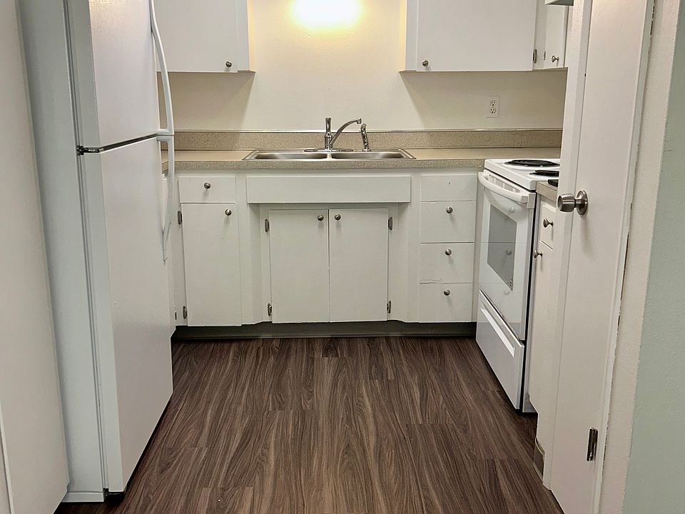 1st image of 3801 Bridgeport Way W APT 11