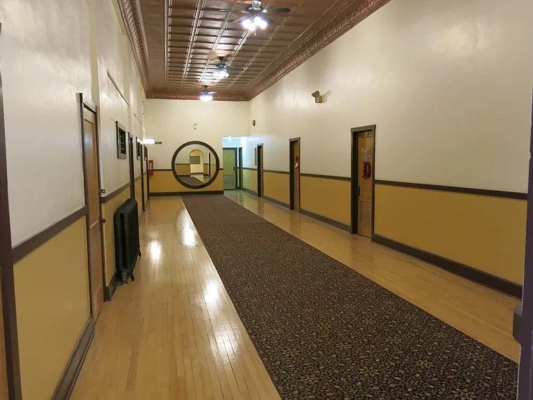 111 Broadway Ave #19 — Photo 2