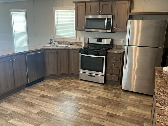 3rd image of 8628 Sandy St Lot 112