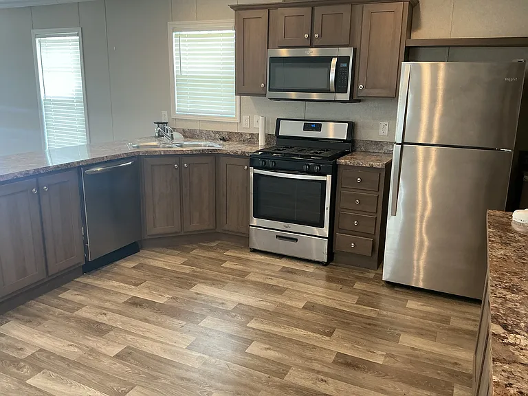 8628 Sandy St #112 — Photo 3