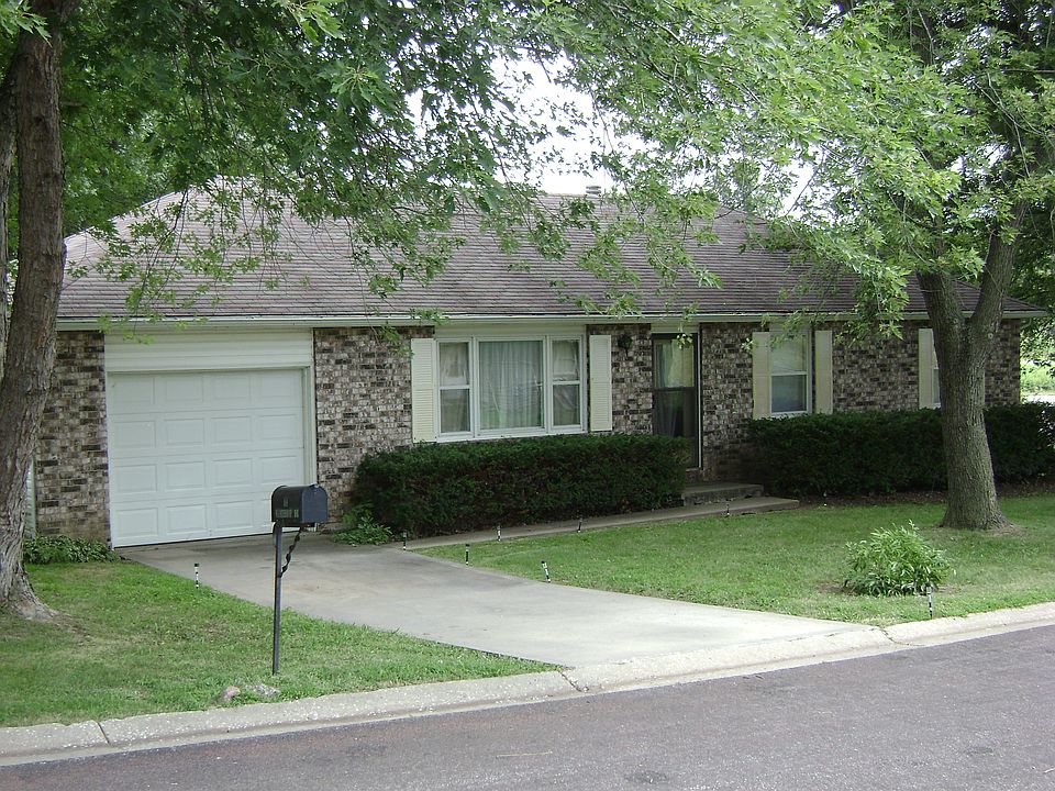 1st image of 48 Winthrop Dr