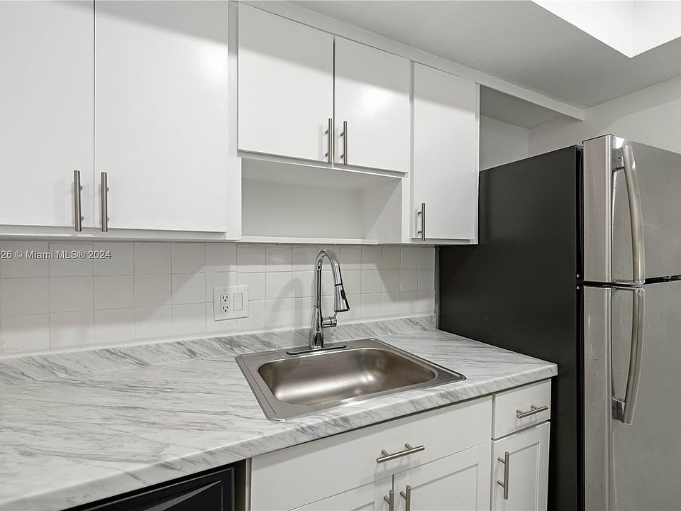1st image of 1885 NE 121st St APT 7