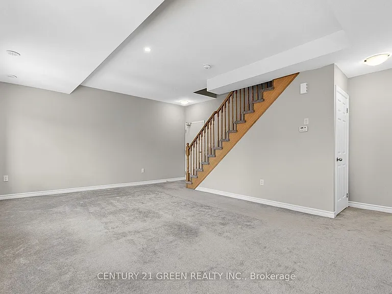 383 Dundas St E #76 — Photo 16