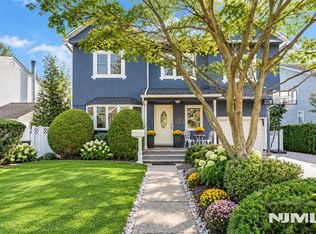 123 Sussex Rd, Bergenfield, NJ 07621