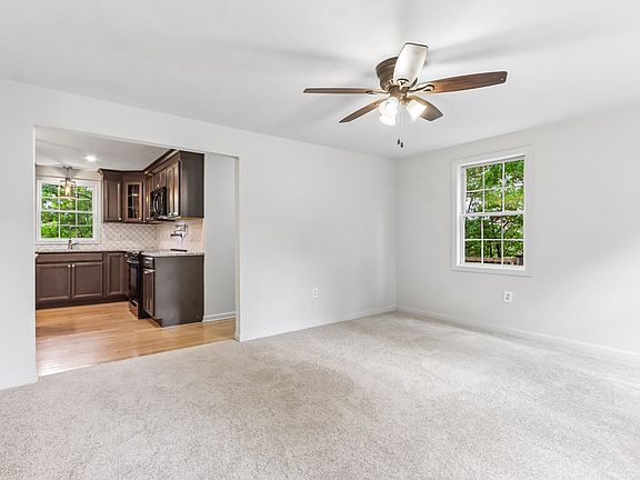 5th image of 34 Cork Cir