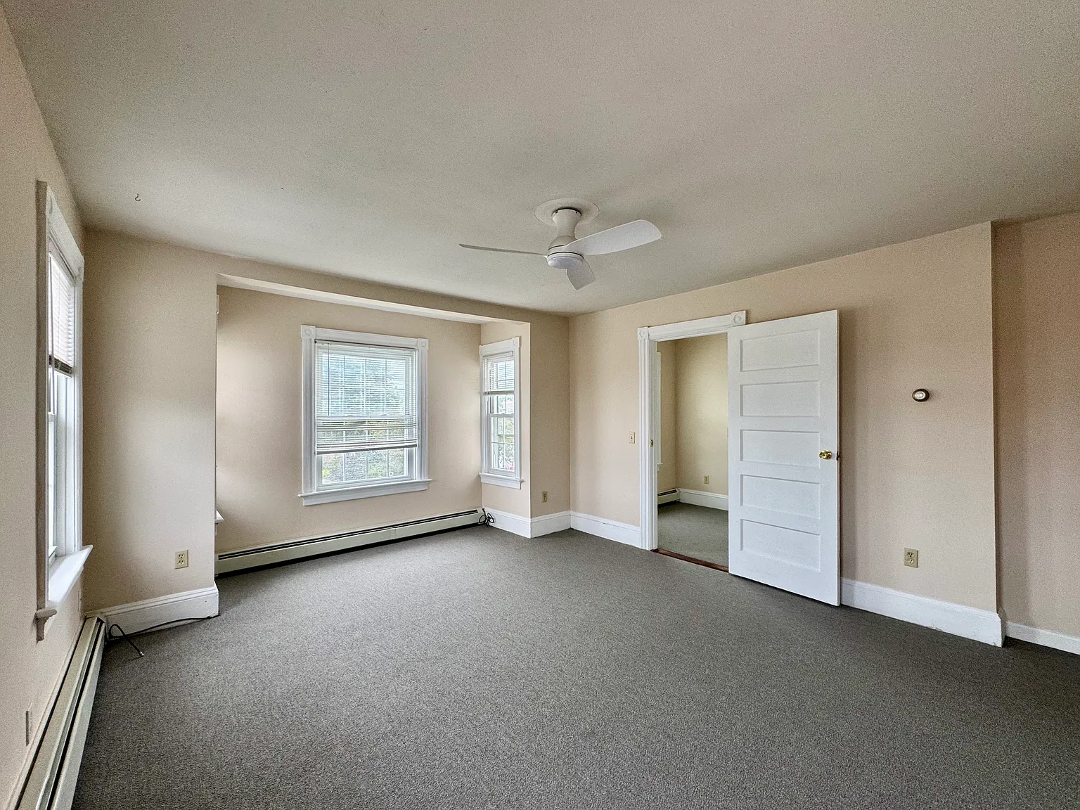 3 bed, 1275 sqft, $2,250 — Photo 4