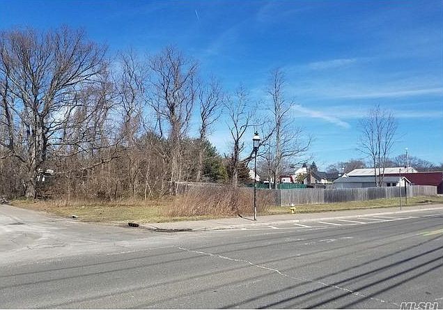 2nd image of Monroe St