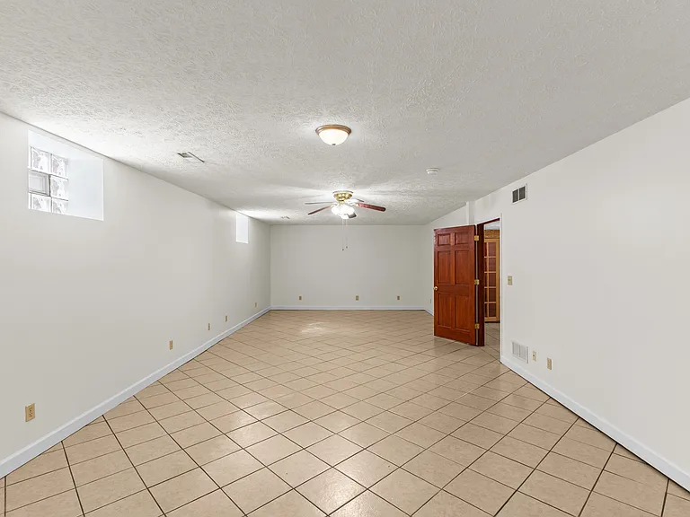 78 Auburn Ave — Photo 44