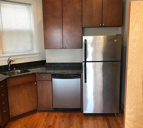 4th image of 2405 N Clybourn Ave APT 4F