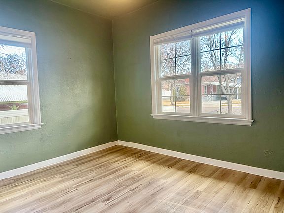 4th image of 317 S 12th Ave