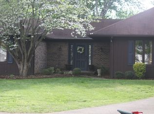 821 Villa Ct, Bowling Green, KY 42103