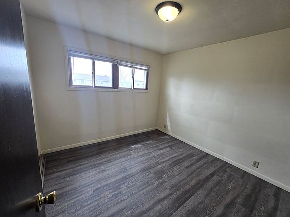 5th image of 2815 Thomas Dr #A102