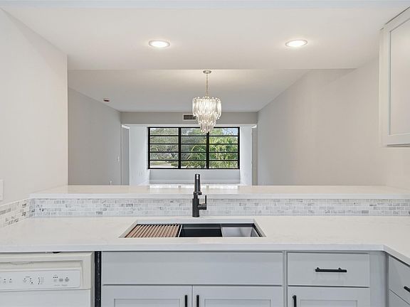 5th image of 1717 Whitehall Drive #205