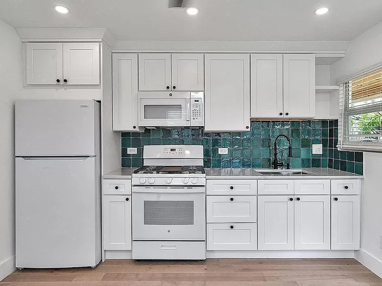 829 N K St — Photo 7
