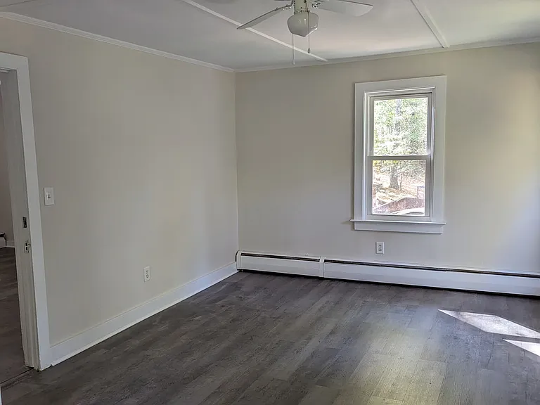 480 Maupas Rd — Photo 4