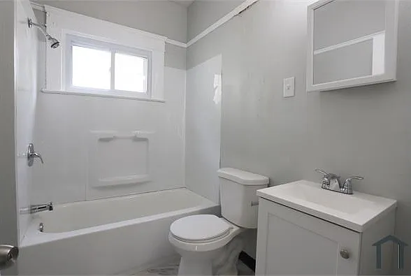 671 E 128th St #1 — Photo 7