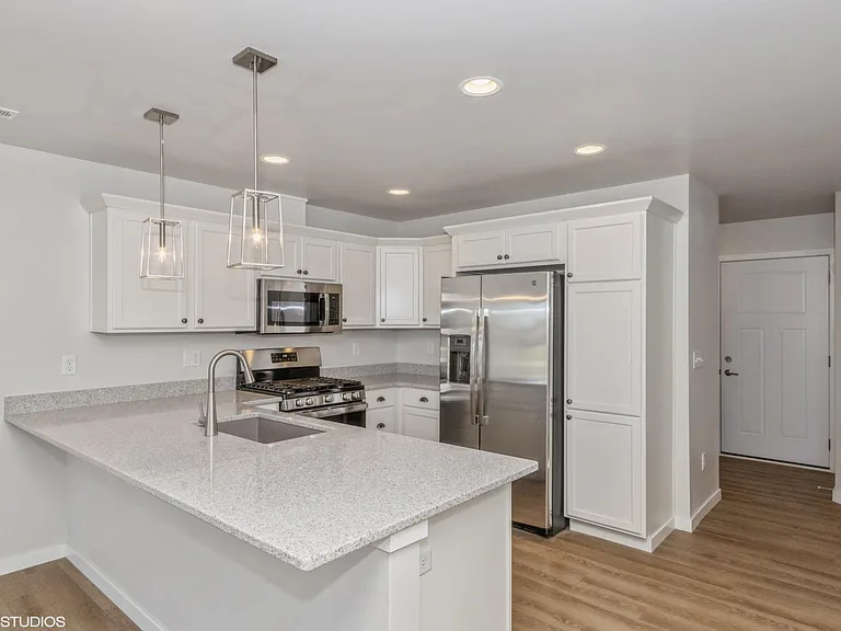 2225 Saint Andrews Dr — Photo 5