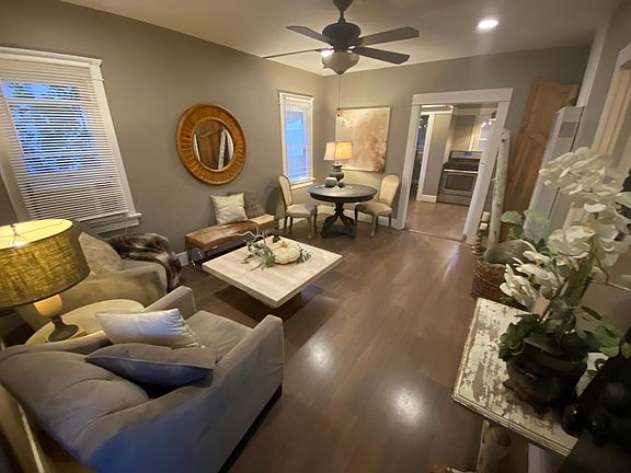 2nd image of 209 W Lemon Ave #1/2