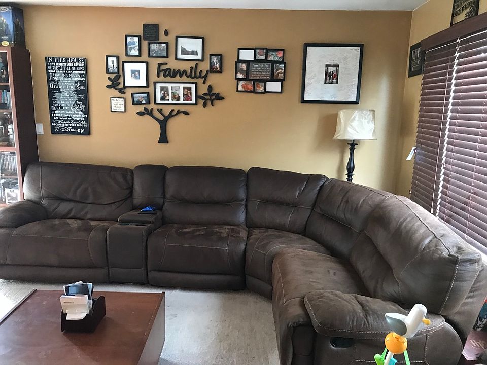 1st image of 687A Barlow Ave
