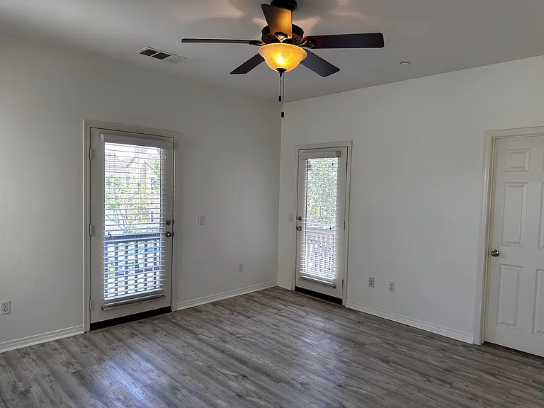 715 Nile River Dr — Photo 11