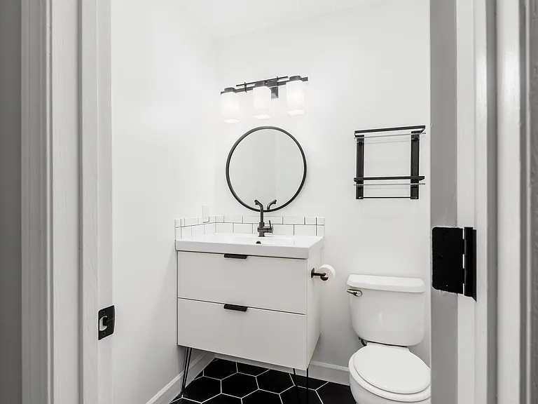 9061 Longstone Dr — Photo 12