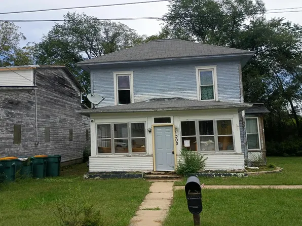 303 Main St, Camp Douglas, WI 54618