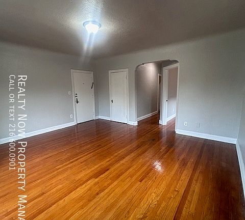 5th image of 2976 S Moreland Blvd APT 15-2976/15