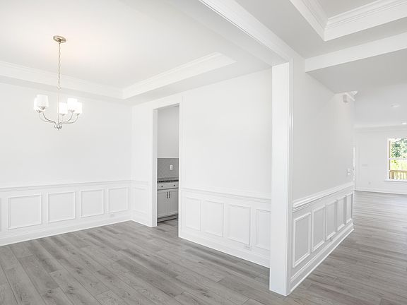 5th image of 216 Cedar Ridge Trl