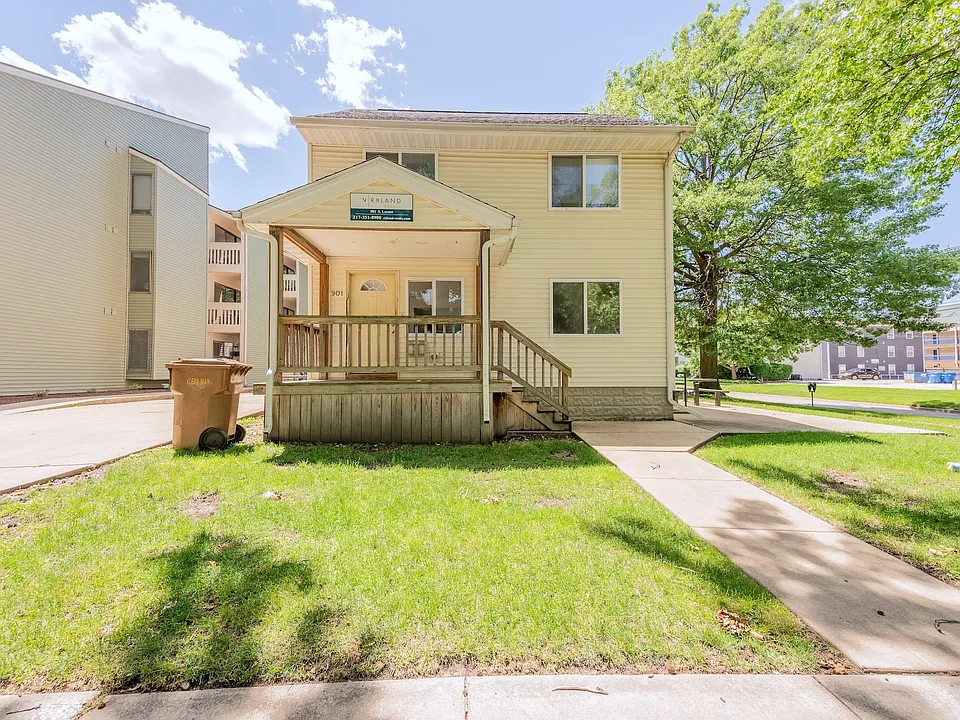 901 S Locust St