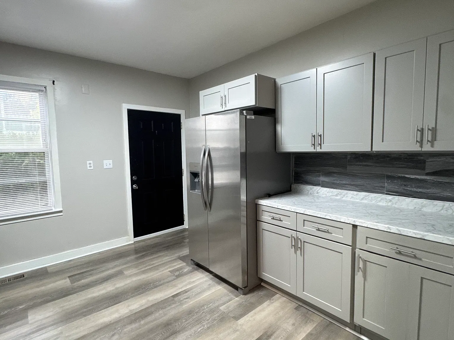 2 bed, 800 sqft, $2,800 — Photo 3