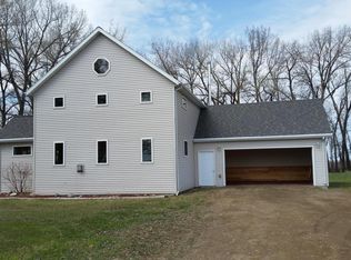 10445 Old Highway 81, Pembina, ND 58271
