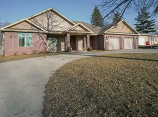 100 Cedar St, Lawton, IA 51030