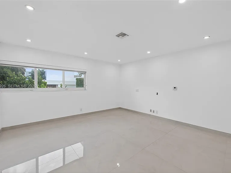 1101 S Shore Dr #1 — Photo 14