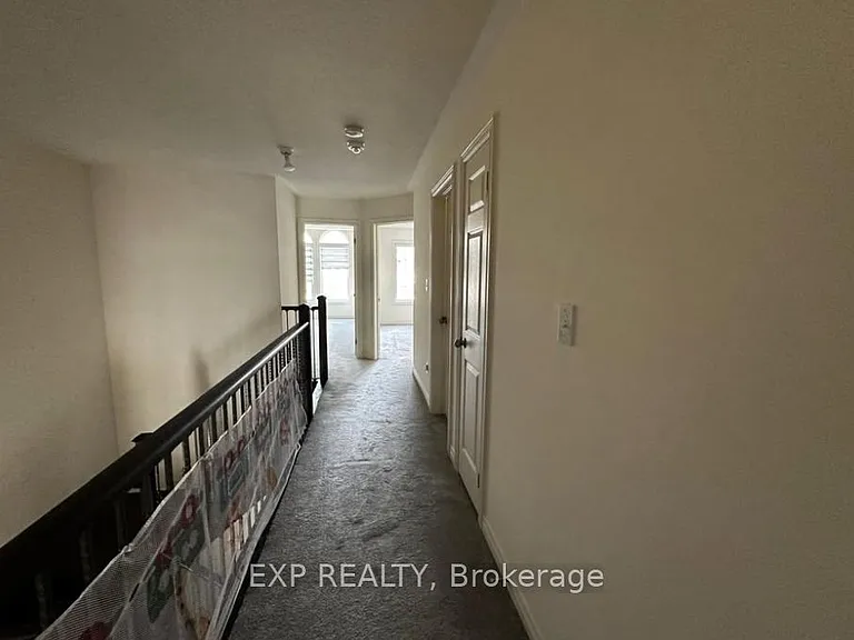 647 Krawchuk Cres — Photo 12