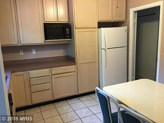 4th image of 406 Deacon Brook Cir