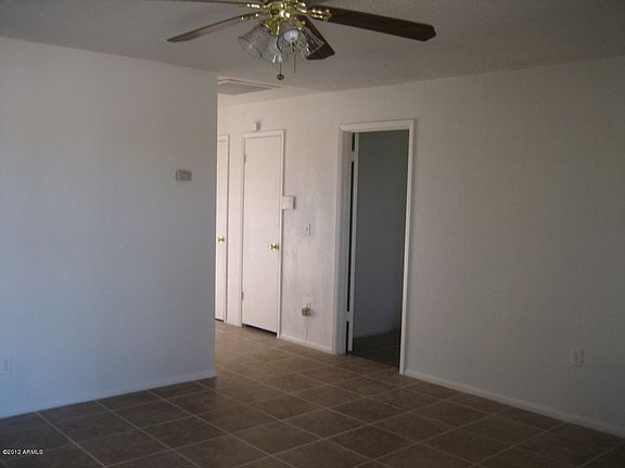 4th image of 405 W 14th St