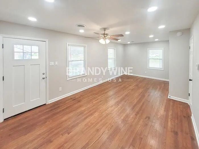 1822 Dearing Rd — Photo 7