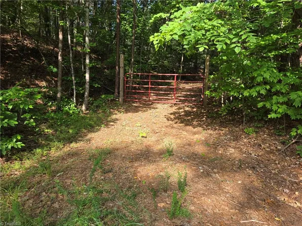 Xx 31.85 Ac Hampton Rd, Germanton, NC 27019