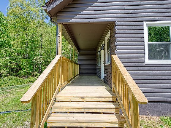 5th image of 231 Opus Ln