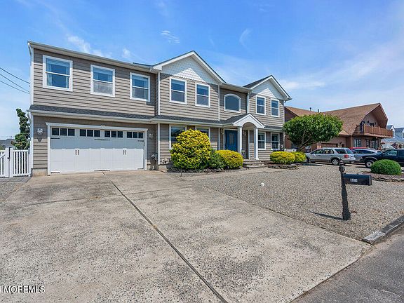 5th image of 821 Spar Drive