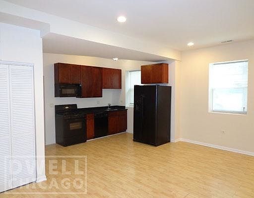 4th image of 6500 N Claremont Ave #65041W